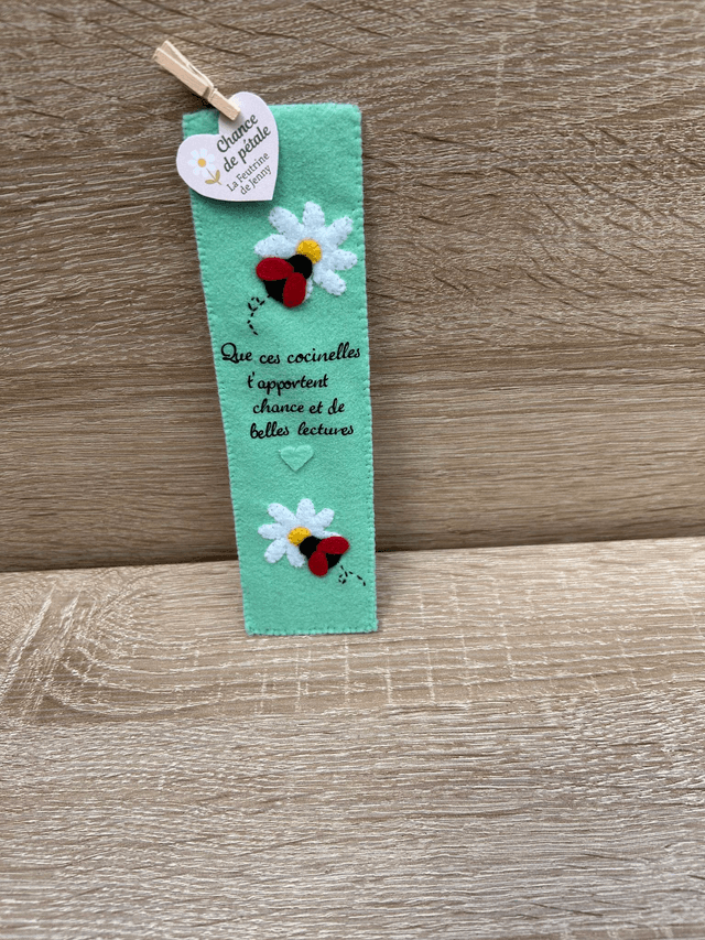 Chance de pétale - marque-page en feutrine