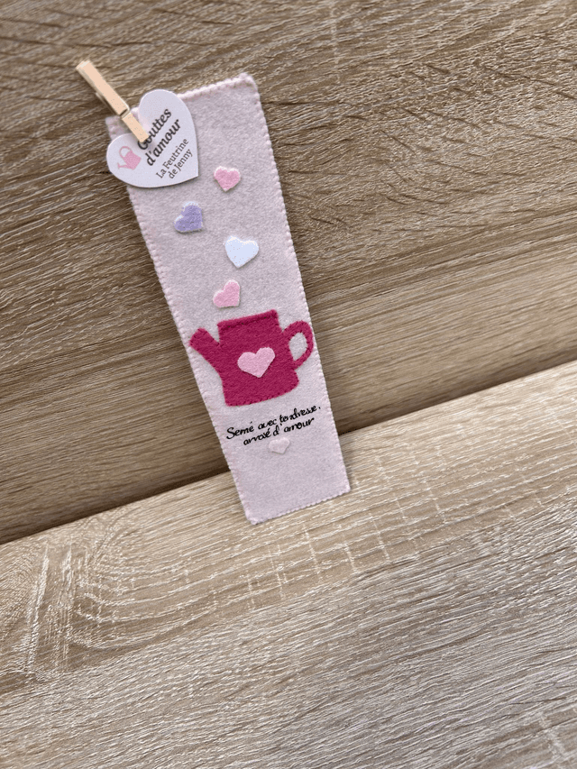 goutte d&#039;amour - marque-page en feutrine